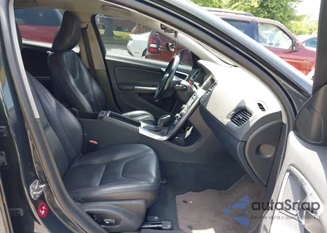 2014 Volvo S60 T5 from USA, damaged, VIN YV1612FS5E2276613